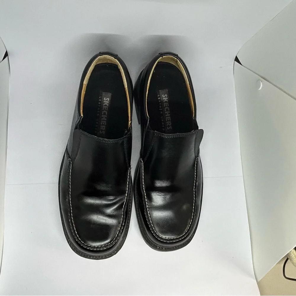 Skechers Black Leather‎ Loafers Slip-On Shoes Men's US11